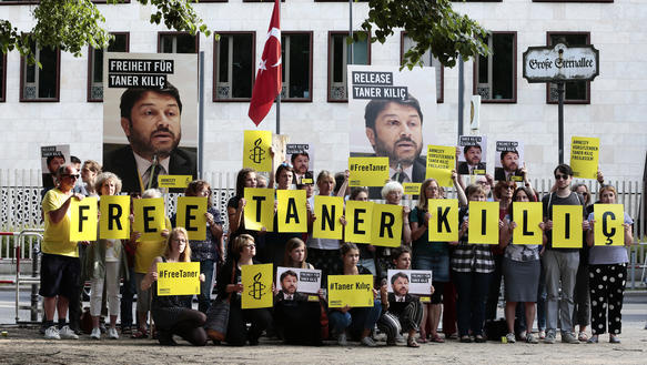 Nem engedték szabadon az Amnesty török elnökét