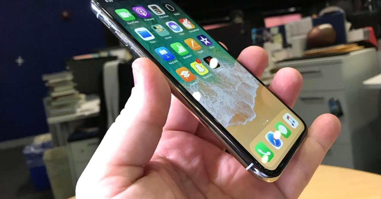 Nem fogy az új iPhone X – itthon aranyáron kínálják