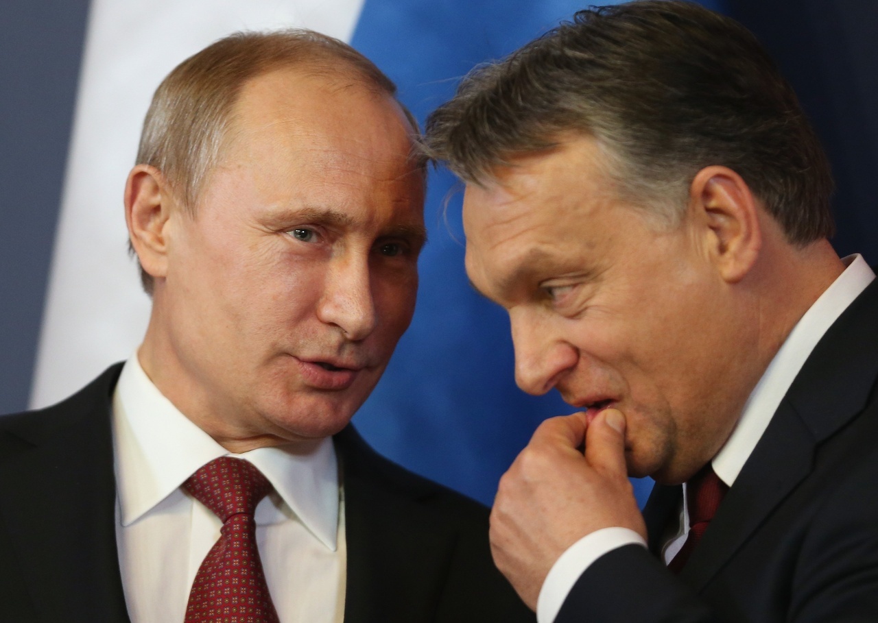 Mesék és káosz: két új könyv Orbánról