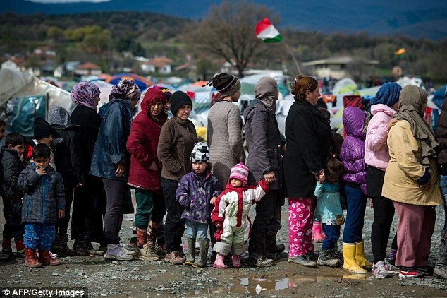 Hét magyarországnyi népességet űztek el otthonából – ENSZ-felszólítás Budapestnek a menekültek érdekében