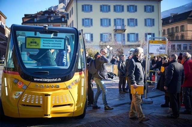 Vezető nélküli, elektromos autóbusz: megoldás a vidéki közlekedésre
